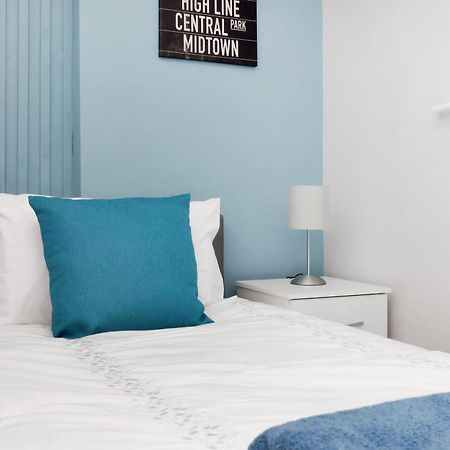 Waterside 4 Bed Apartment Londen Buitenkant foto