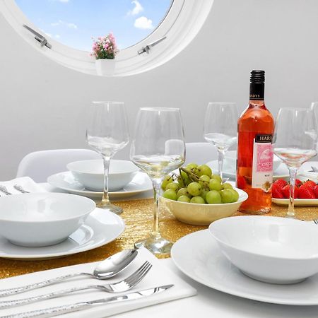 Waterside 4 Bed Apartment Londen Buitenkant foto