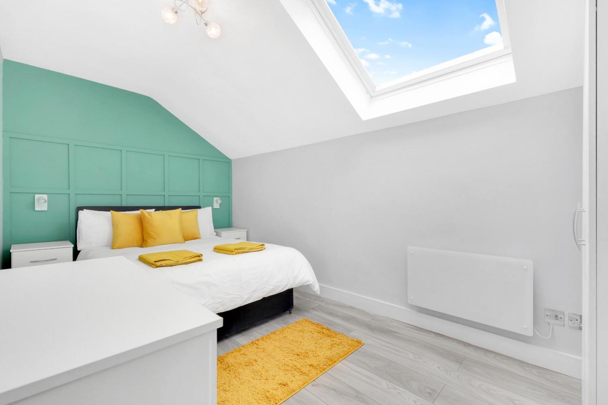 Waterside 4 Bed Apartment Londen Buitenkant foto