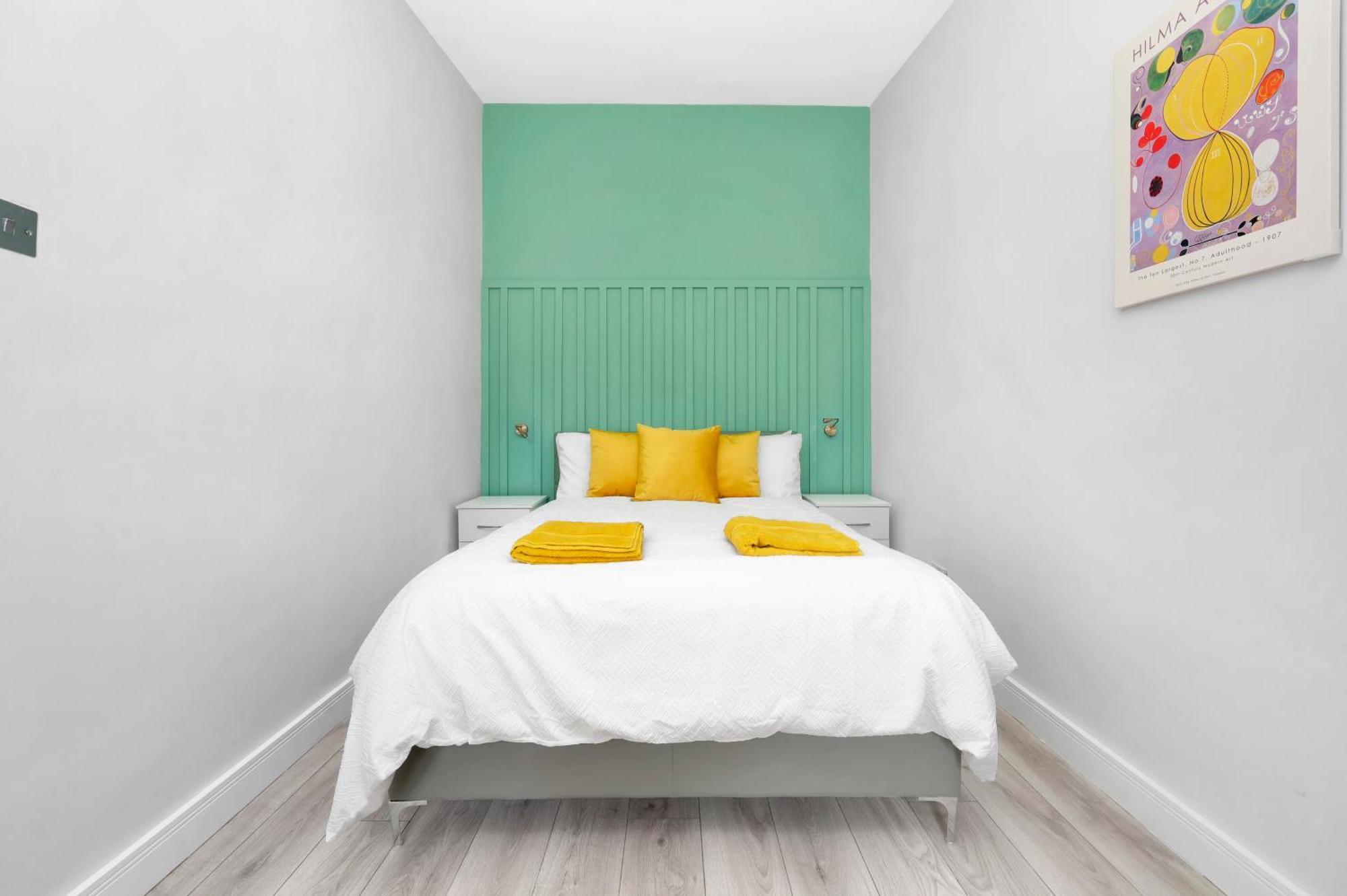 Waterside 4 Bed Apartment Londen Buitenkant foto