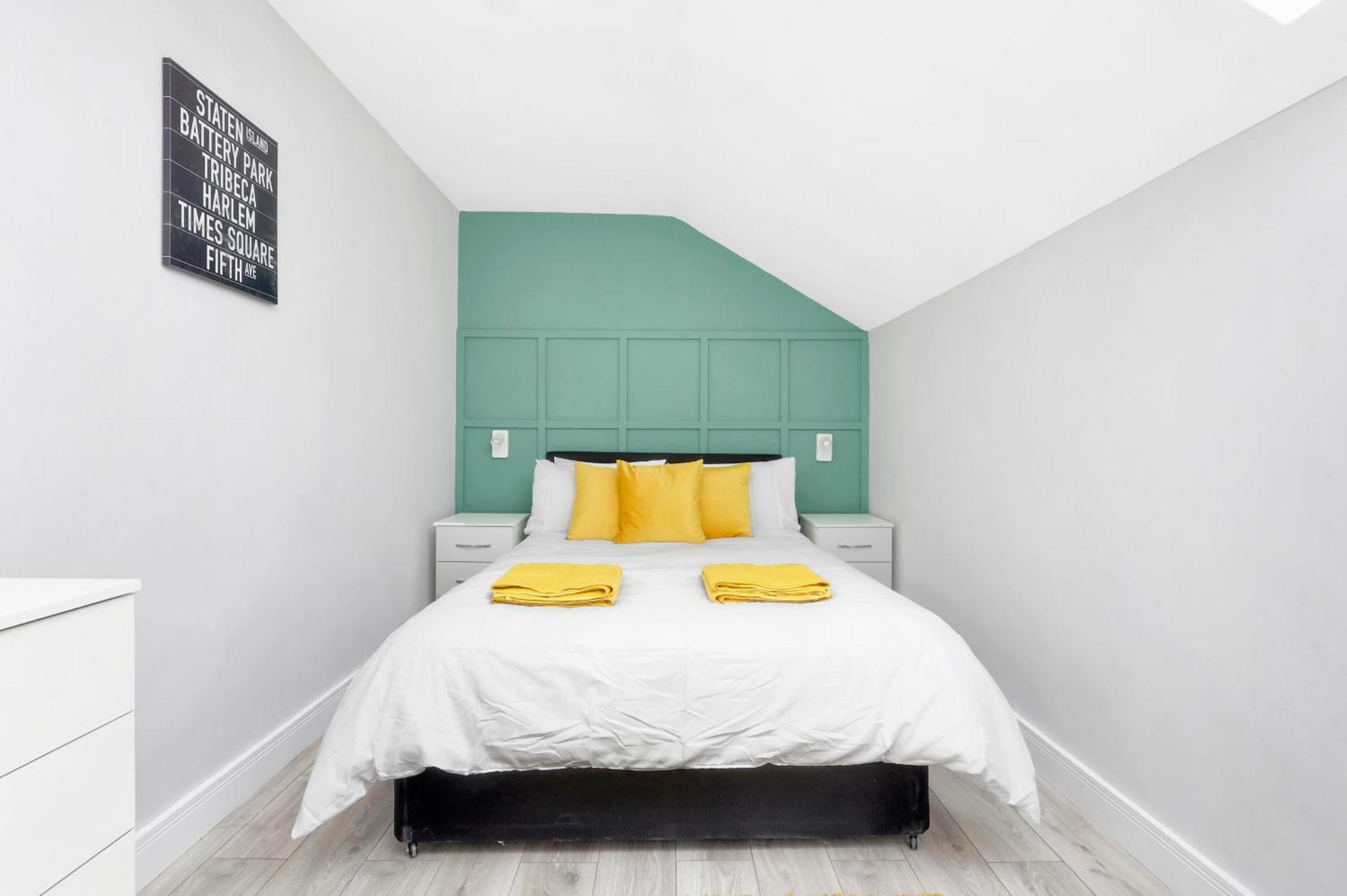 Waterside 4 Bed Apartment Londen Buitenkant foto