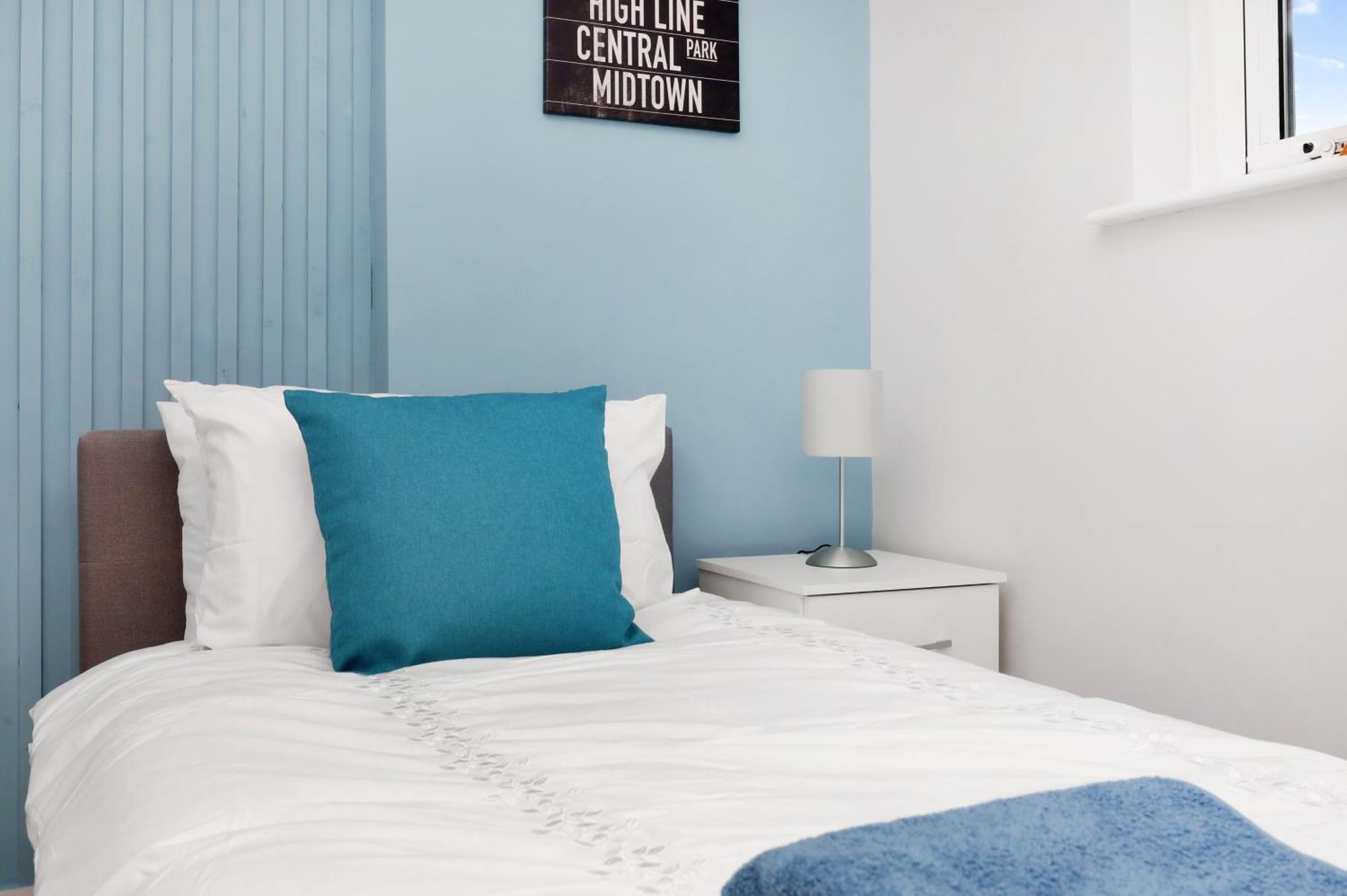 Waterside 4 Bed Apartment Londen Buitenkant foto