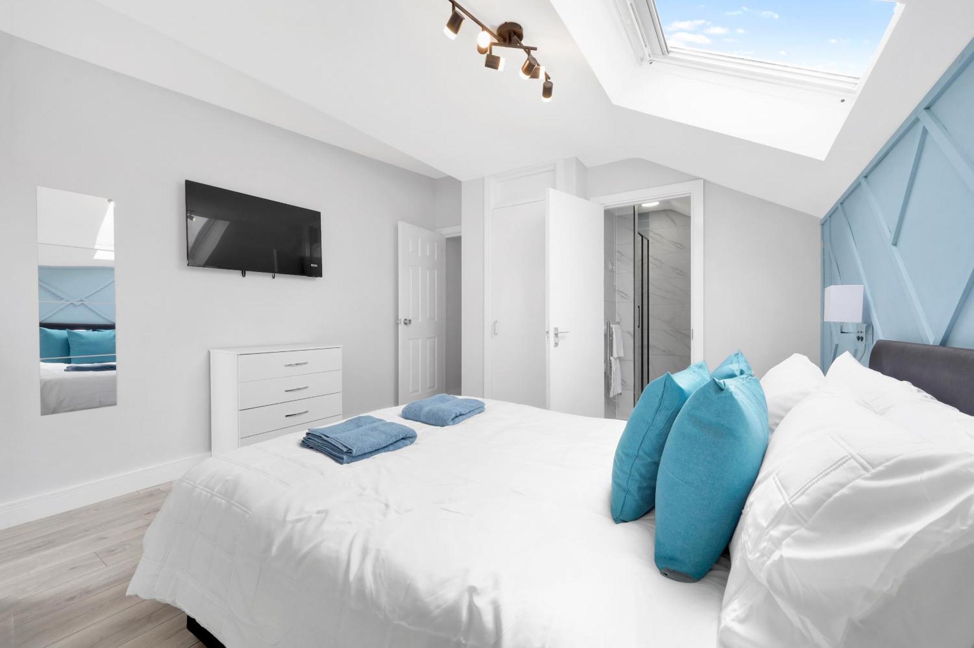 Waterside 4 Bed Apartment Londen Buitenkant foto