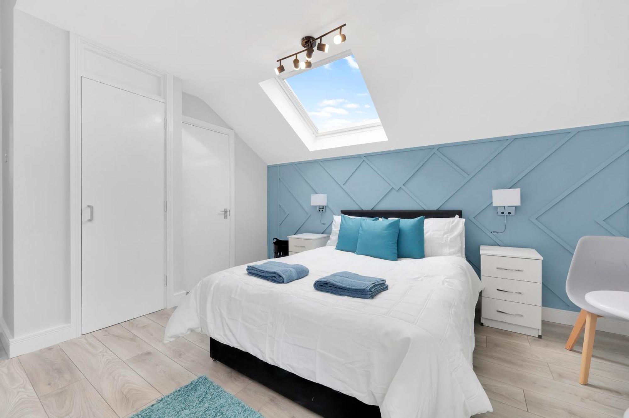 Waterside 4 Bed Apartment Londen Buitenkant foto