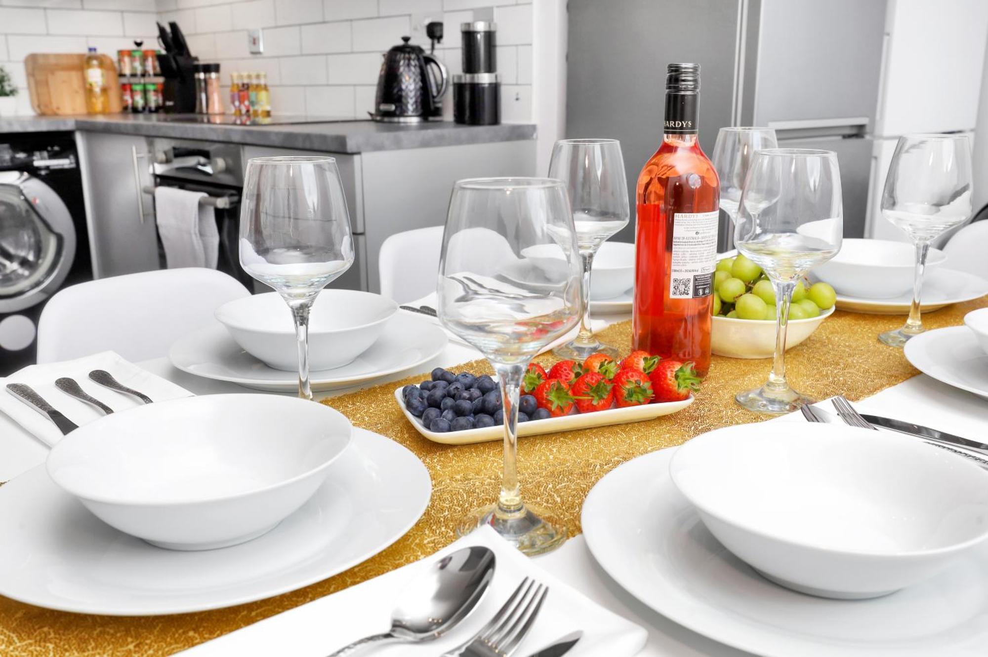 Waterside 4 Bed Apartment Londen Buitenkant foto