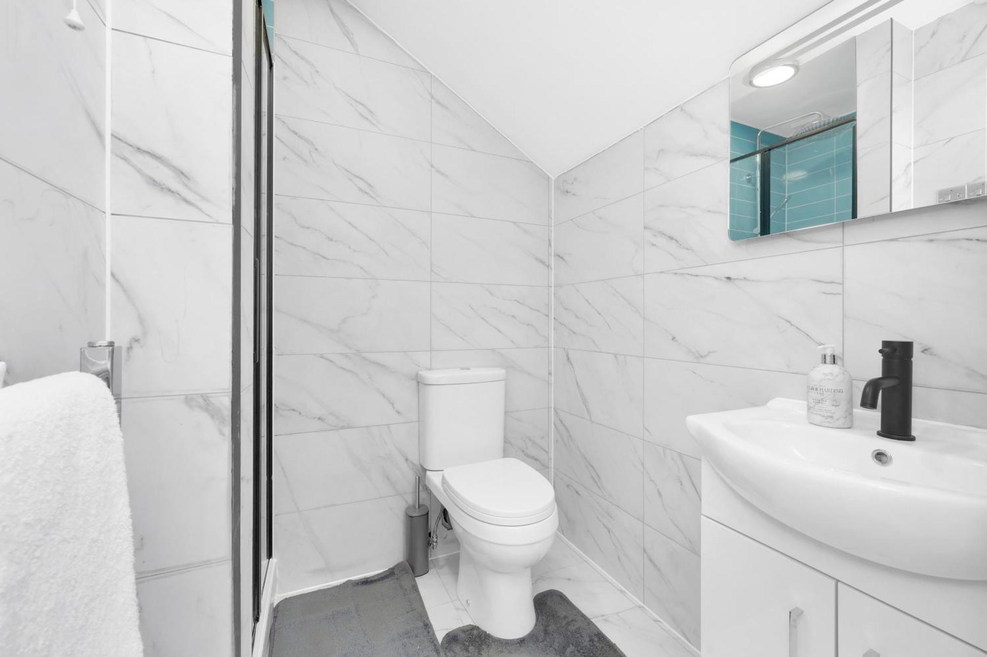 Waterside 4 Bed Apartment Londen Buitenkant foto